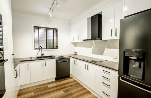 East Tamworth House | The Driscoll: Modern 3-Bedroom Smart Villa in East Tamworth