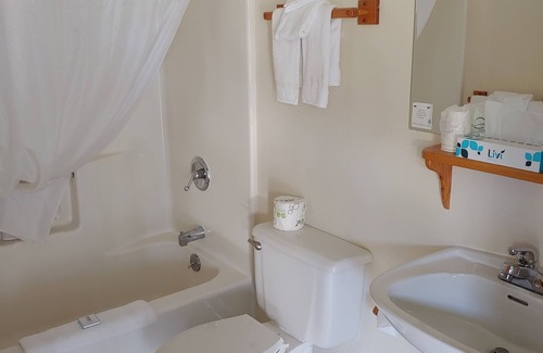 Yachats Hotel | The Dublin House Motel