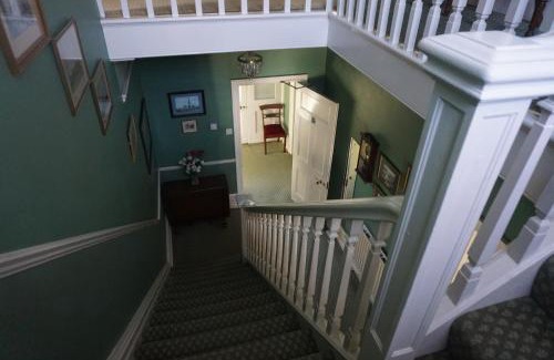 Salisbury Bed & Breakfast | The Edwardian Lodge Guest House