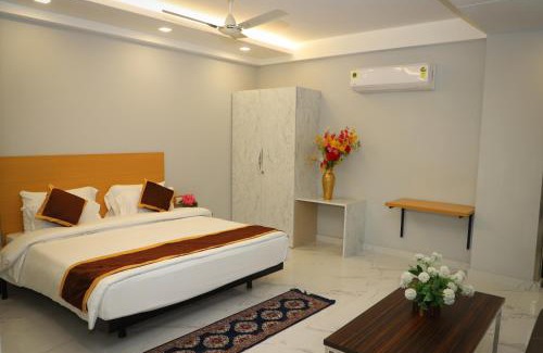 Gurugram House | The Empire Corporate Villa Hotel Sector 29 near Fortis and Max Hospitals,Huda City Metros Station