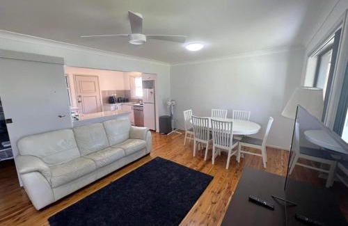 Long Jetty House | The Entrance & Shelly Beach Holiday House