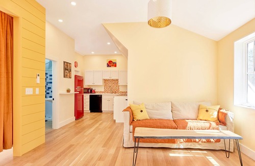 Kennebunkport Apartment | The Farm Loft, on an organic farm - 10 min from beaches!