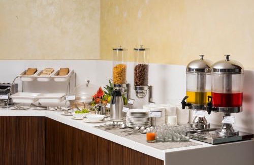 Burnpur Hotel | The Fern Residency Galaxy Mall