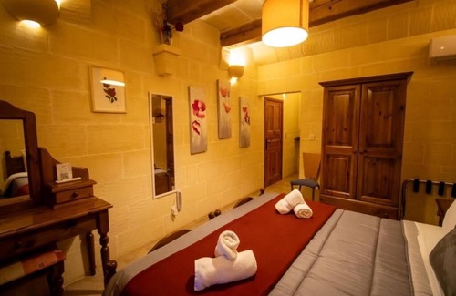 Xaghra Other | The Figolla Farmhouse