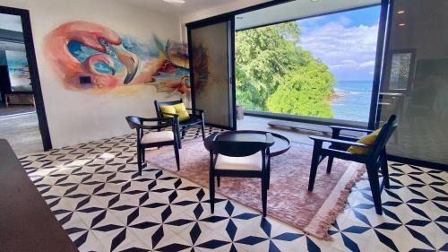 Diamond Point Bed & Breakfast | The Flamingo Experience
