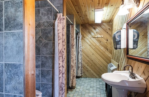 Neillsville Cabin | The Frat House at the Riviera Resort in Neillsville, Wisconsin!