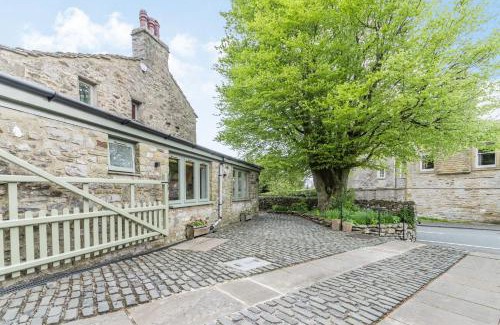 Austwick House | The Friendly Room