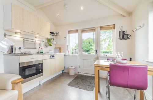 Austwick Cottage | THE FRIENDLY ROOM, luxury holiday cottage in Austwick