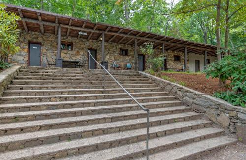 Waynesville Hotel | The Furry Lodge Suite #4