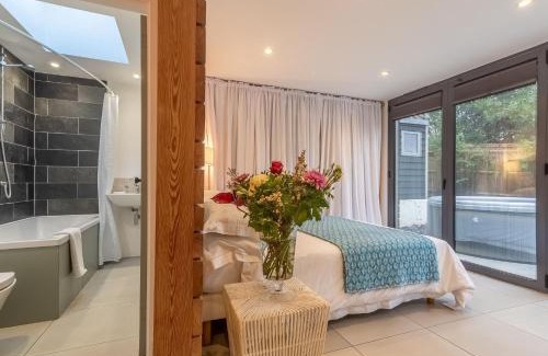 Plumpton Green House | The Garden Room