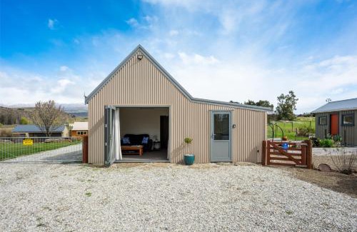 Alexandra House | The Gate Keepers Cottage - Alexandra Cottage