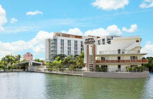 South Beach Resort | The Gates Hotel South Beach