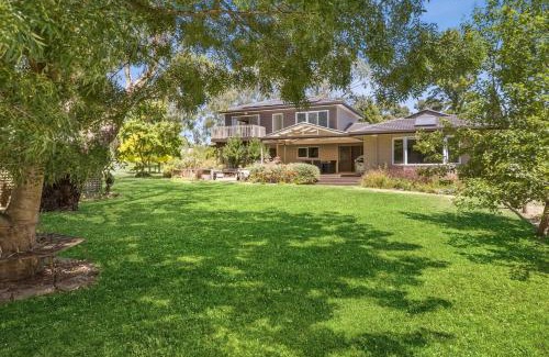 Drysdale House | The Gathering House Sleeps 18