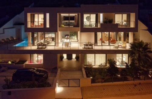 Pucisca Villa | The Glass House