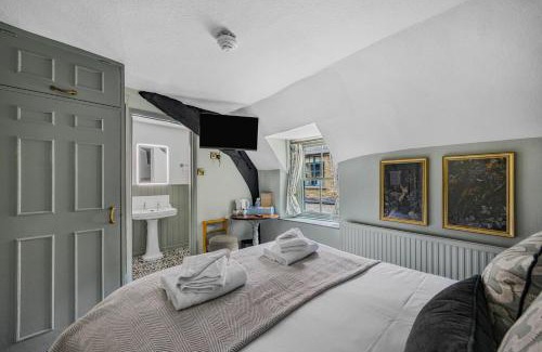 Burford Hotel | The Golden Pheasant Inn