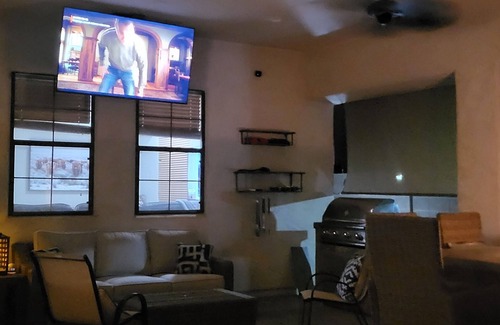 Palm Valley House | The Good Life in Goodyear.Pool.spa.Golf.Pool table minutes to ballfields/Stadium