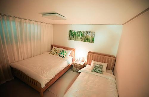 Seongsu Apartment | The Green Station 뚝섬역 5분 #서울숲 성수 건국대 한양대 잠실 동대문 DDP #2룸3베드 5인숙소