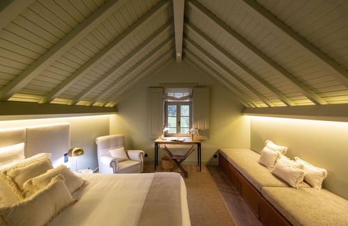 Guimaraes Hotel | The Grove Houses