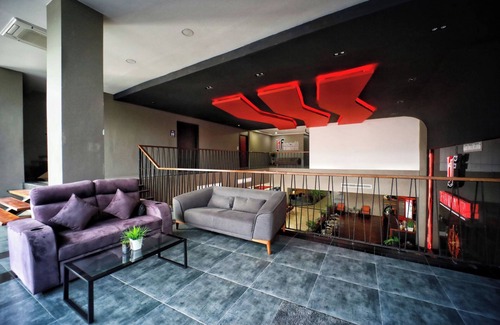 Talat Hotel | the harbour front hotel