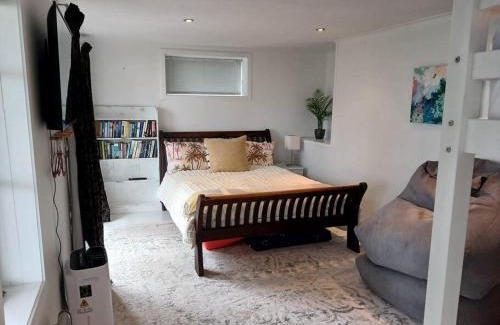 Tairua House | The Harbour Masters Cottage