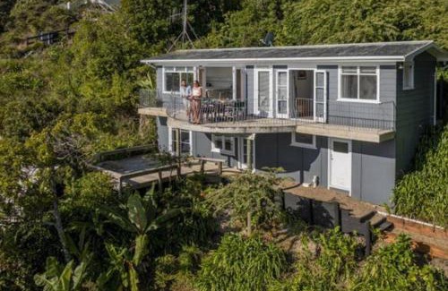 Tairua House | The Harbour Masters Cottage