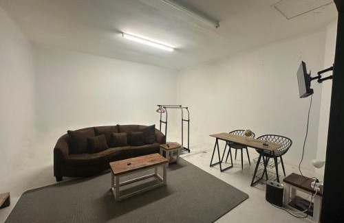 Berea Apartment | The Hide-Pit Stop