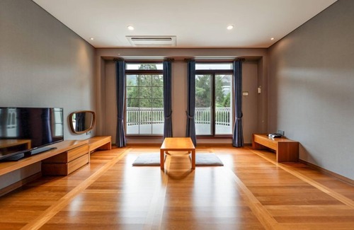 Gangha Hotel | The Hill House Yangpyeong