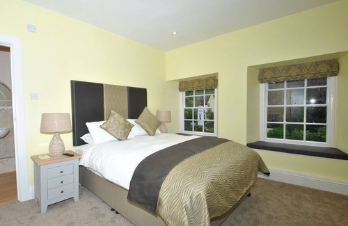 Kilve Hotel | The Hood Arms