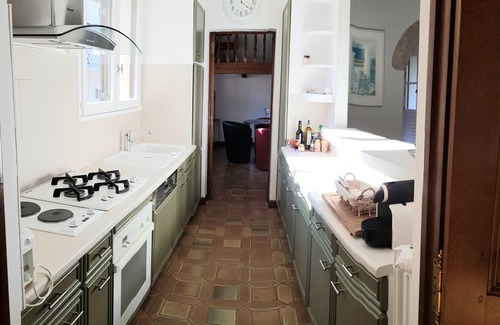 Lect House | The House of the Lake