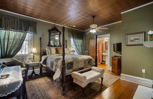 Statesville Bed & Breakfast | The Inn on Front Street