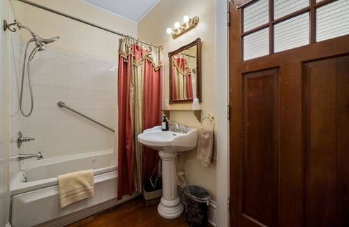 Statesville Bed & Breakfast | The Inn on Front Street