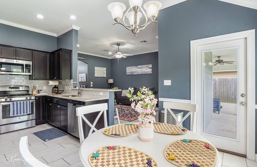 Bossier City House | The Island Housen3 bedroom 2 bathroom oasis with all of the comforts of home.