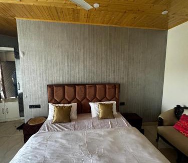 Kumarhatti Ski Chalet | The Ivyview Villa Kumarhatti Barog Near Kasauli