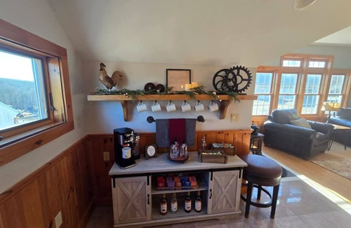 Northfield Apartment | The Jefferson Guest House, Spacious, Special Views