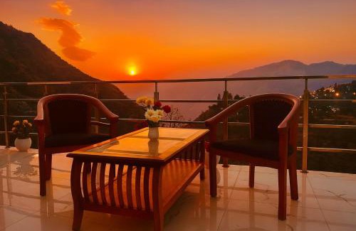 Lansdowne Hotel | The kempty Fall Resort, Mussoorie - Lavish & Luxury Stay