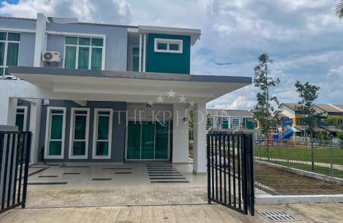 Kampung Kubang Parit House | The KP Home