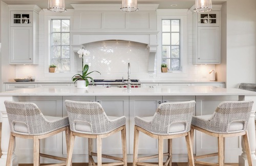 Southwest Mission House | The Lake Crest Estate