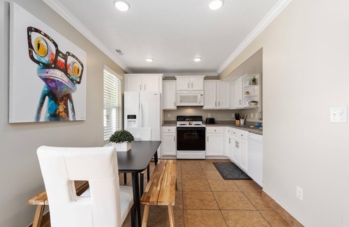 Lehi House | The Lake View: Family and business travel