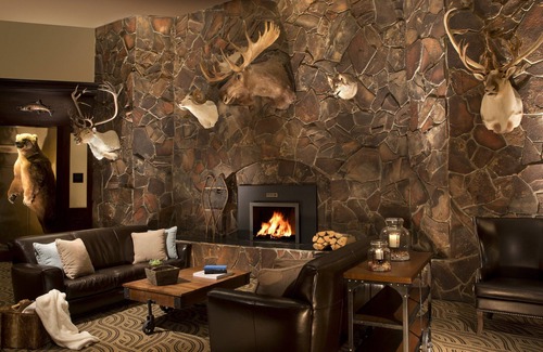 Anchorage Hotel | The Lakefront Anchorage