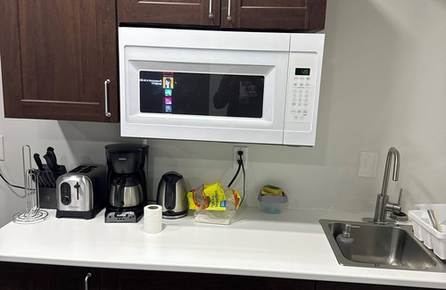 Winnipeg House | The Last Resort with private entrance. In Basement.