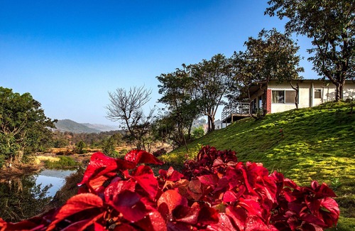 Ambavna Villa | The Lazy River Cottage by cosmicstays