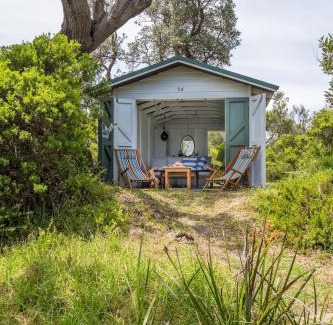 Capel Sound House | The Leaning Tree