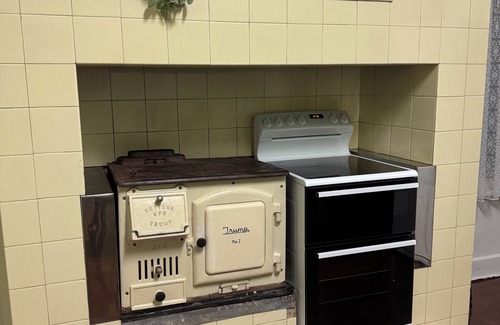 Kyabram House | The Leaock residence Full House pet friendly wifi