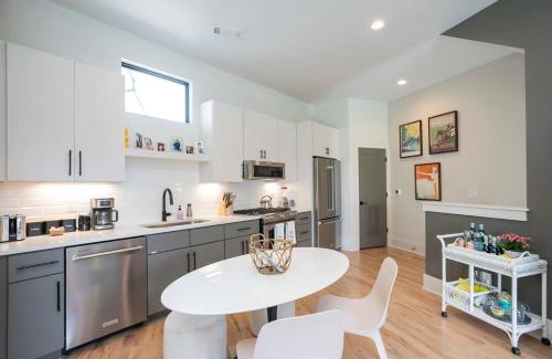 Hillsboro Village House | The Lemon Drop Walk to Cafes Shops & Vandy