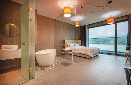 Gangha Hotel | the line hotel