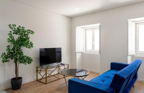 Linda-a-Velha Apartment | The Lisbon Hideaway, 2 Bed Urban Terrace Stay
