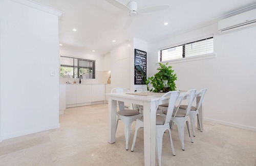 Scarborough Apartment | The Little Peaceful Retreat! 600m to Scarb Beach!