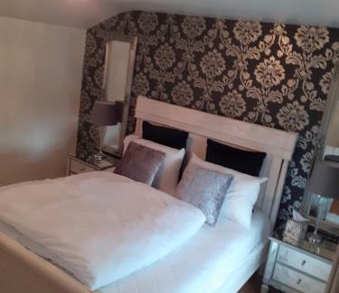 South Tipperary House | The little pink house