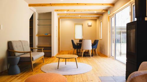 Miyota Villa | THE LIVIDA 軽井沢west コナラテラス