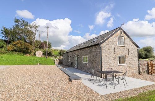 Mold House | The Loft